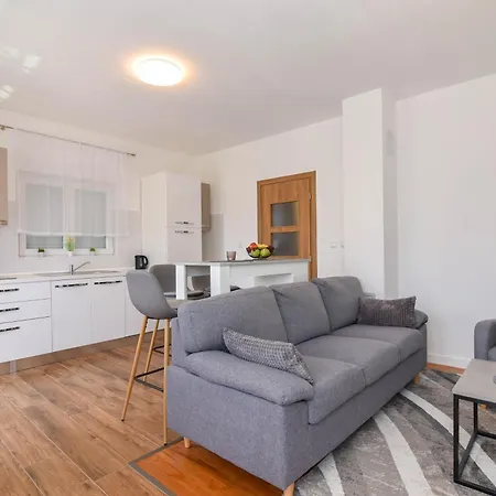 Apartment Borna Sukošan