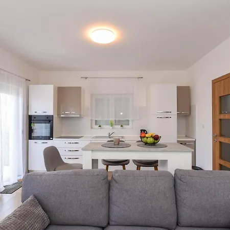 Apartment Borna *